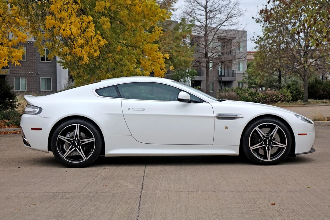 2016 Aston Martin V8 Vantage (2006-2017) - Image 8 of 31