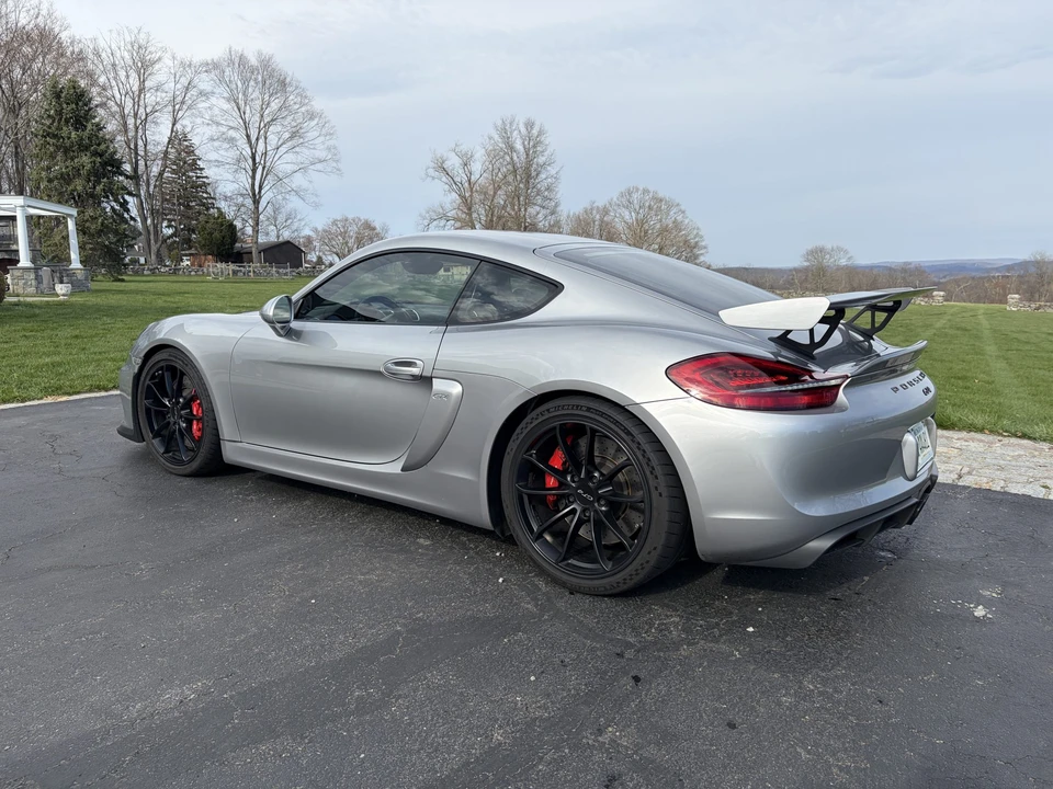 2016 Porsche 981 Cayman GT4 - Image 13 of 31