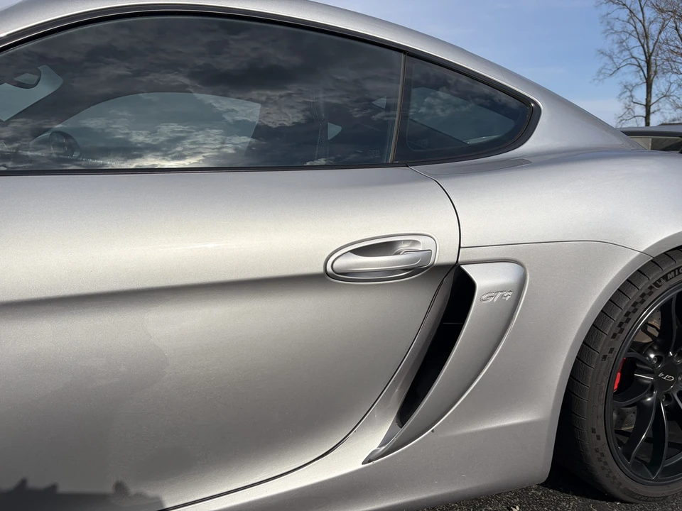 2016 Porsche 981 Cayman GT4 - Image 20 of 31