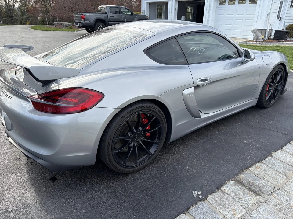 2016 Porsche 981 Cayman GT4 - Image 10 of 31