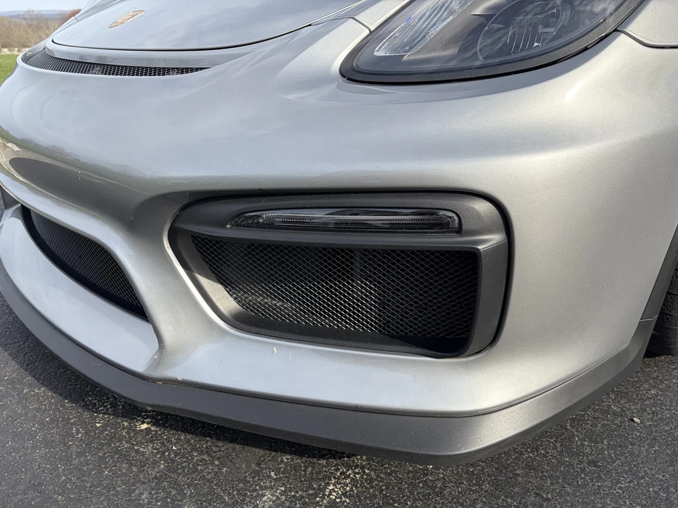 2016 Porsche 981 Cayman GT4 - Image 17 of 31