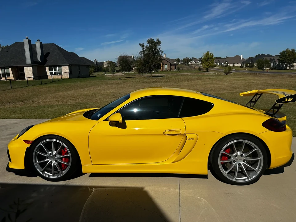 2016 Porsche 981 Cayman GT4 - Image 6 of 6