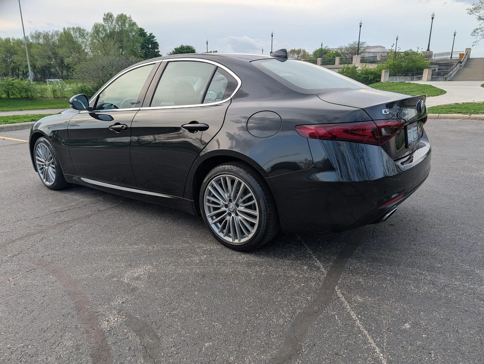 2017 Alfa Romeo Giulia - Image 8 of 31