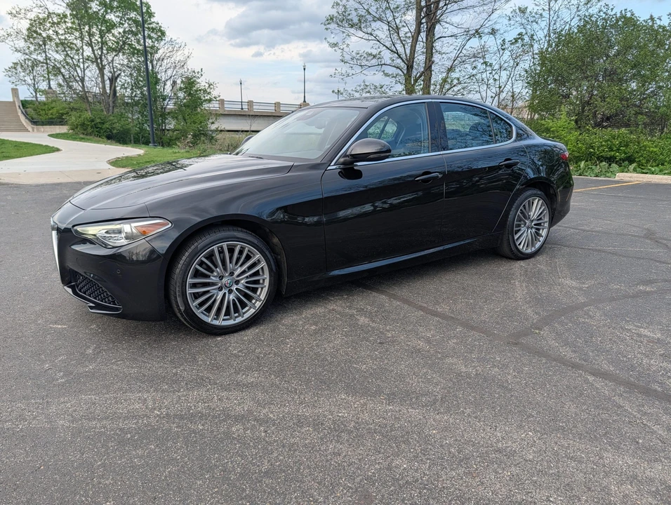 2017 Alfa Romeo Giulia - Image 4 of 31