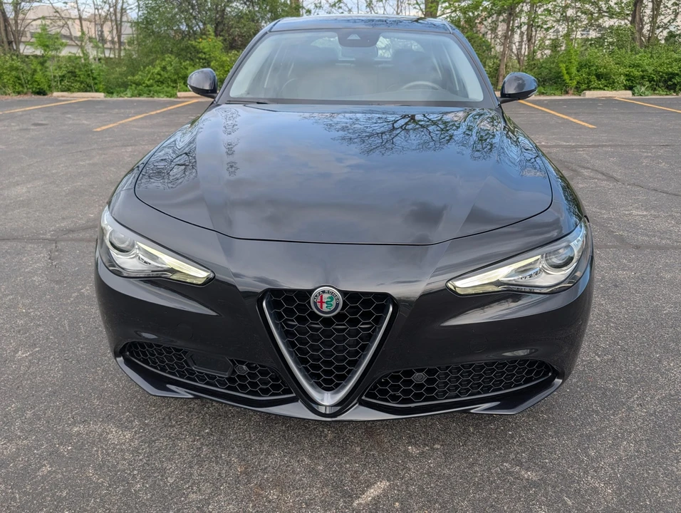 2017 Alfa Romeo Giulia - Image 20 of 31