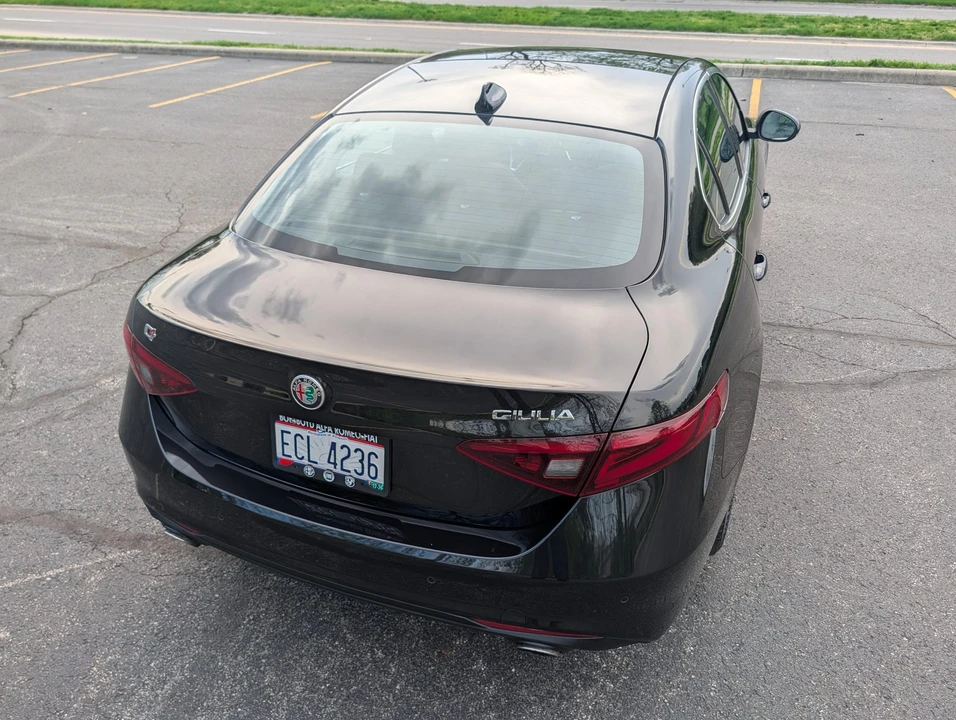 2017 Alfa Romeo Giulia - Image 11 of 31