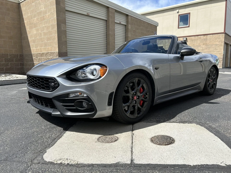 2017 Fiat 124 Spider - Image 2 of 31