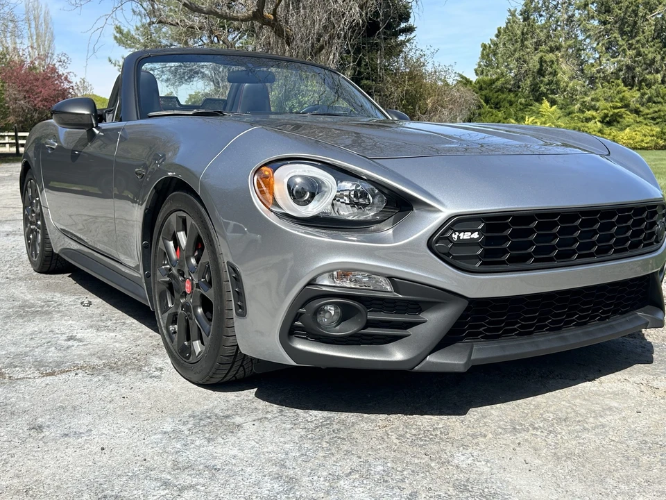 2017 Fiat 124 Spider - Image 25 of 31