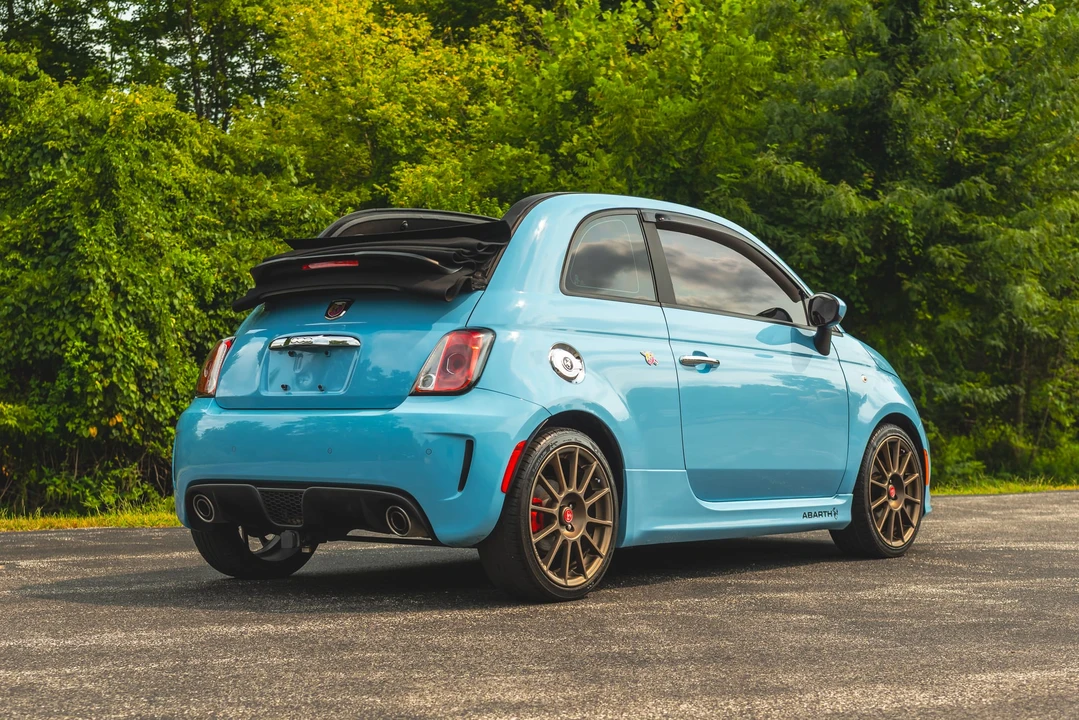 2017 Fiat Abarth 500 - Image 27 of 31