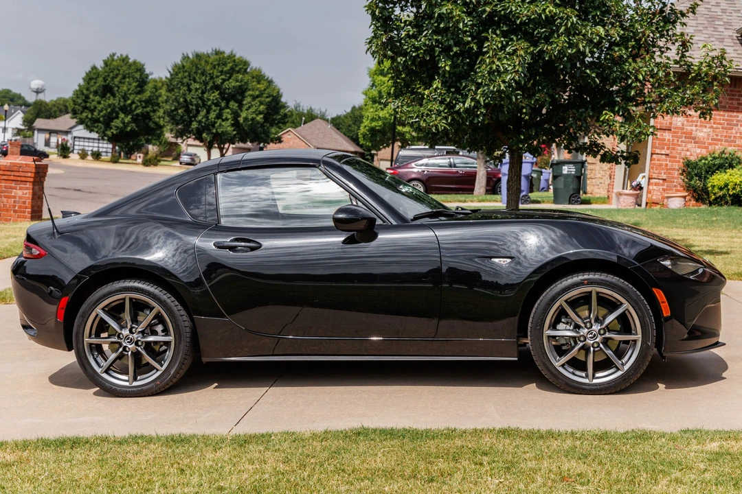 2017 Mazda ND MX-5 Miata - Image 5 of 31