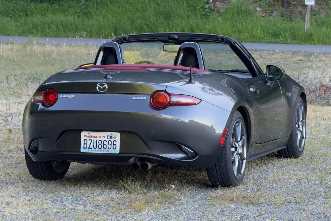 2018 Mazda ND MX-5 Miata - Image 11 of 31