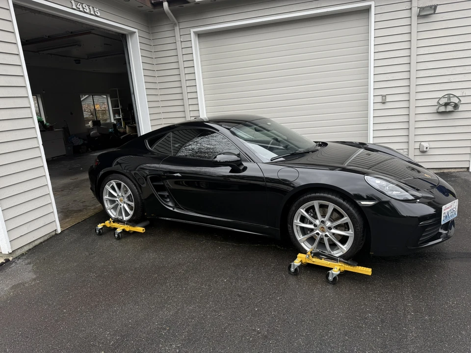 2018 Porsche 718 Cayman - Image 28 of 31