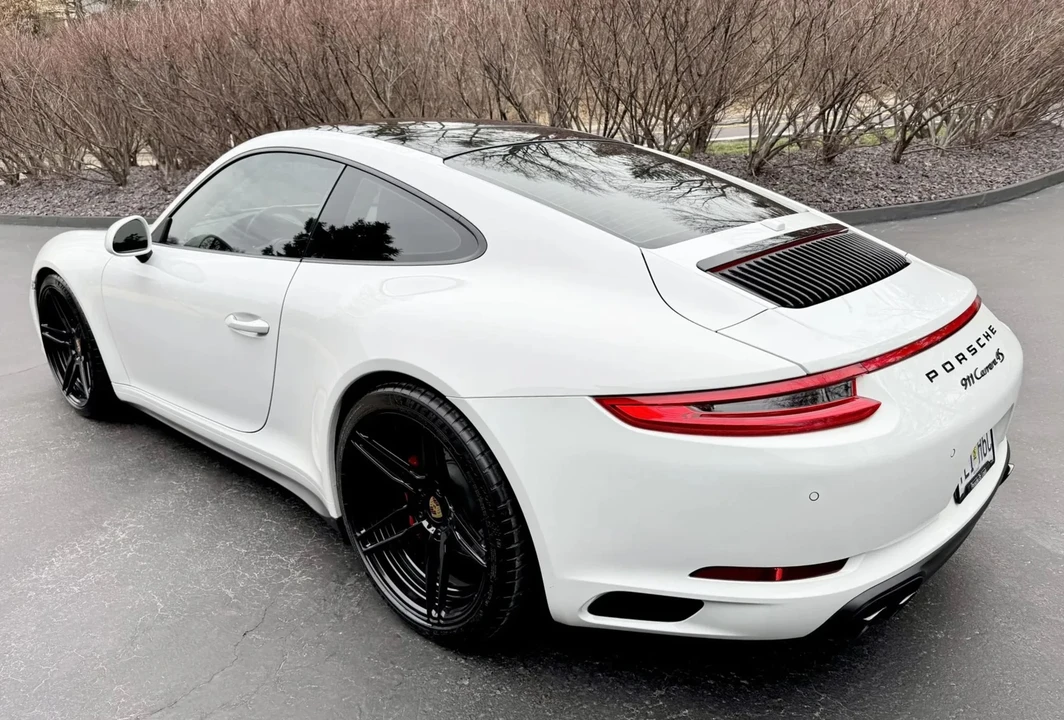 2018 Porsche 991 Carrera 4S - Image 9 of 31