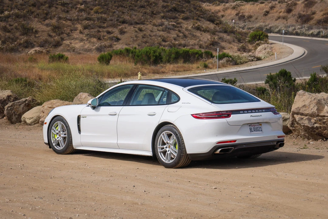 2018 Porsche 971 Panamera - Image 14 of 31