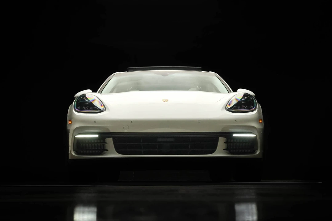 2018 Porsche 971 Panamera - Image 25 of 31