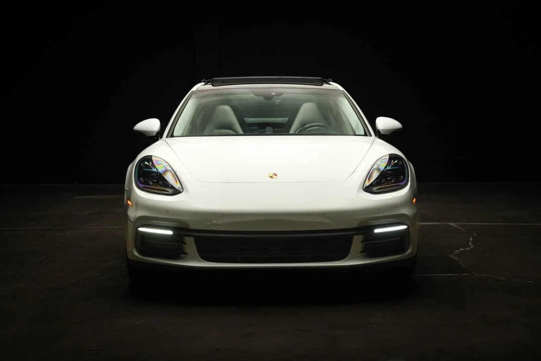 2018 Porsche 971 Panamera - Image 24 of 31