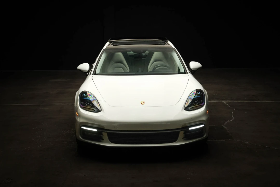 2018 Porsche 971 Panamera - Image 23 of 31