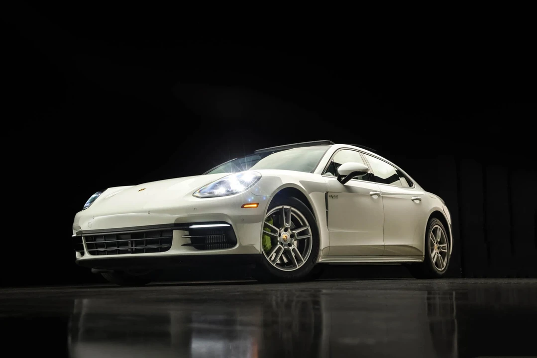 2018 Porsche 971 Panamera - Image 19 of 31