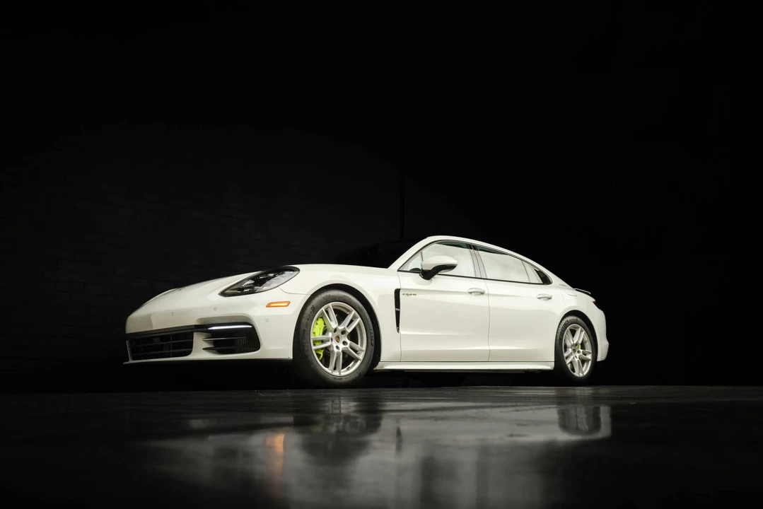 2018 Porsche 971 Panamera - Image 18 of 31