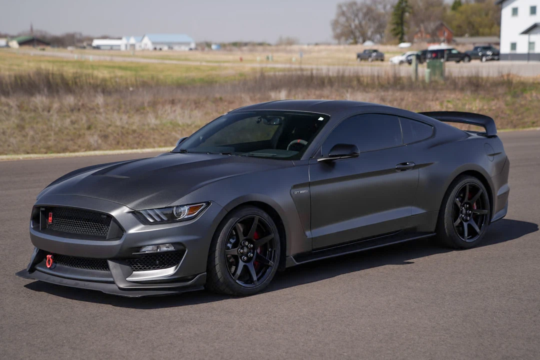 2019 Ford S550 Shelby Mustang GT350R - Image 2 of 31