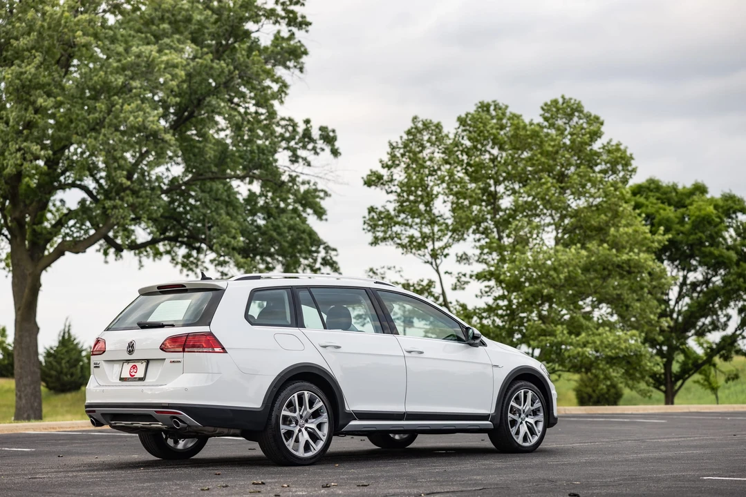 2019 Volkswagen Golf Mk7 - Image 17 of 31