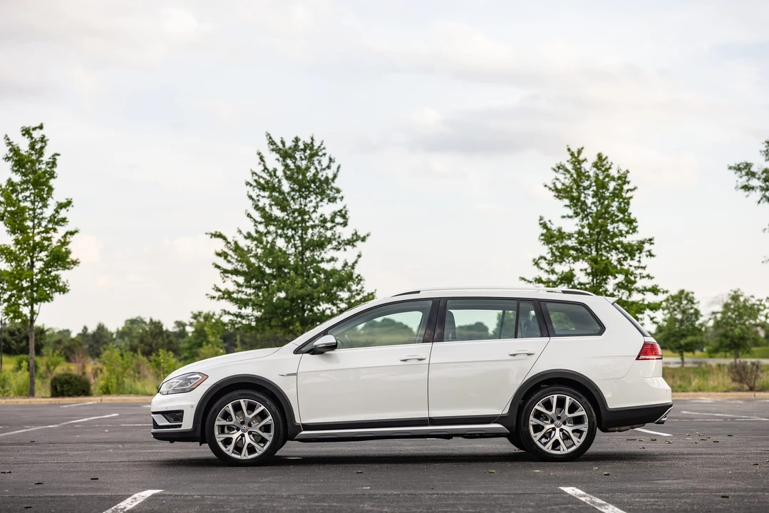 2019 Volkswagen Golf Mk7 - Image 28 of 31