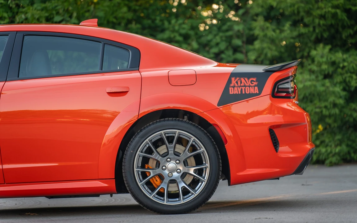 2023 Dodge Charger SRT Hellcat 7th Gen - Image 15 of 31
