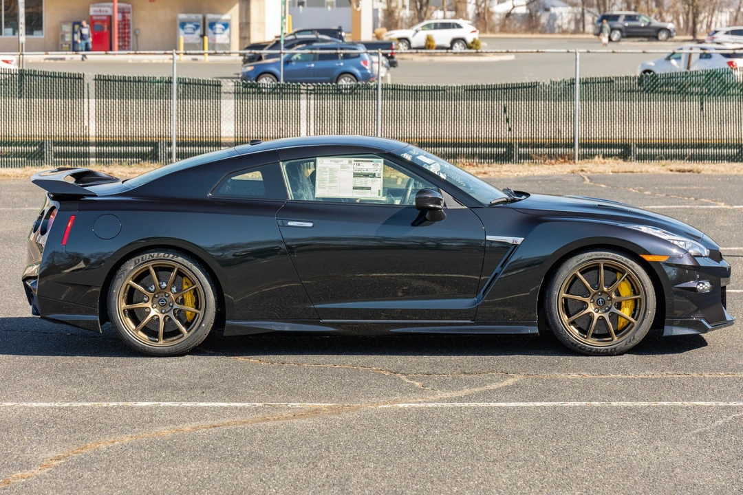 2024 Nissan R35 GT-R T-Spec & Final Edition - Image 8 of 31