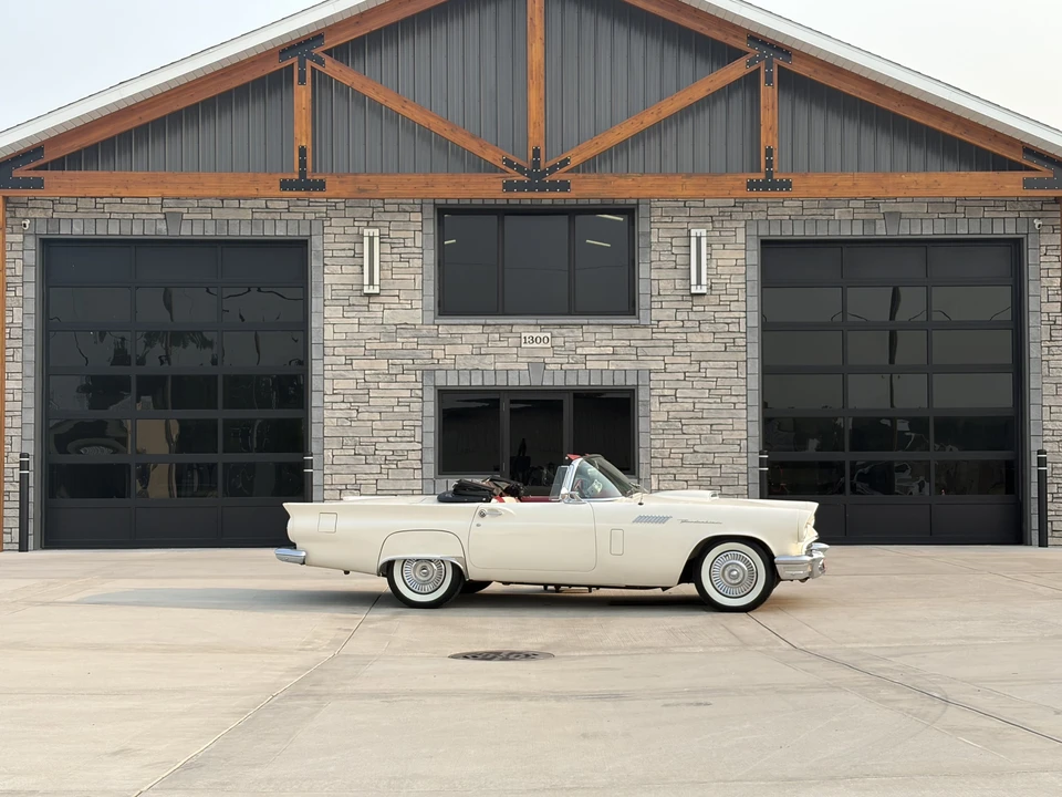 1957 Ford Thunderbird 1st Gen - Image 18 of 31