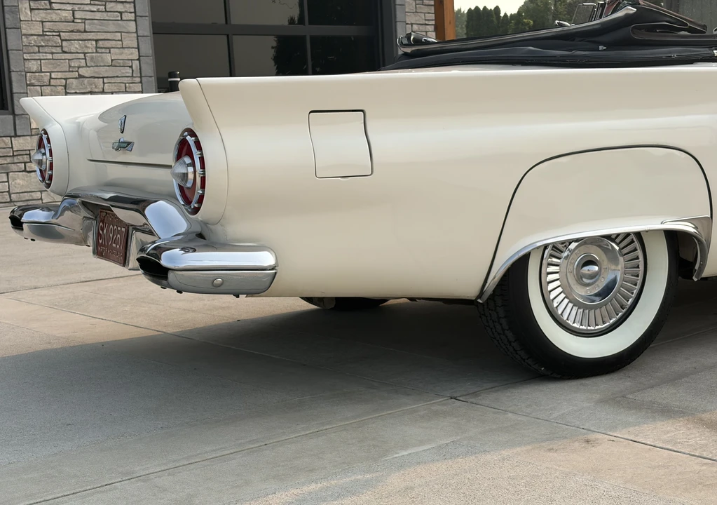 1957 Ford Thunderbird 1st Gen - Image 19 of 31