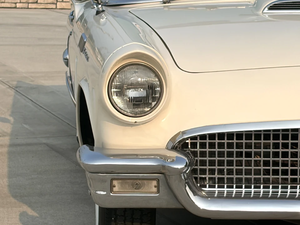 1957 Ford Thunderbird 1st Gen - Image 28 of 31