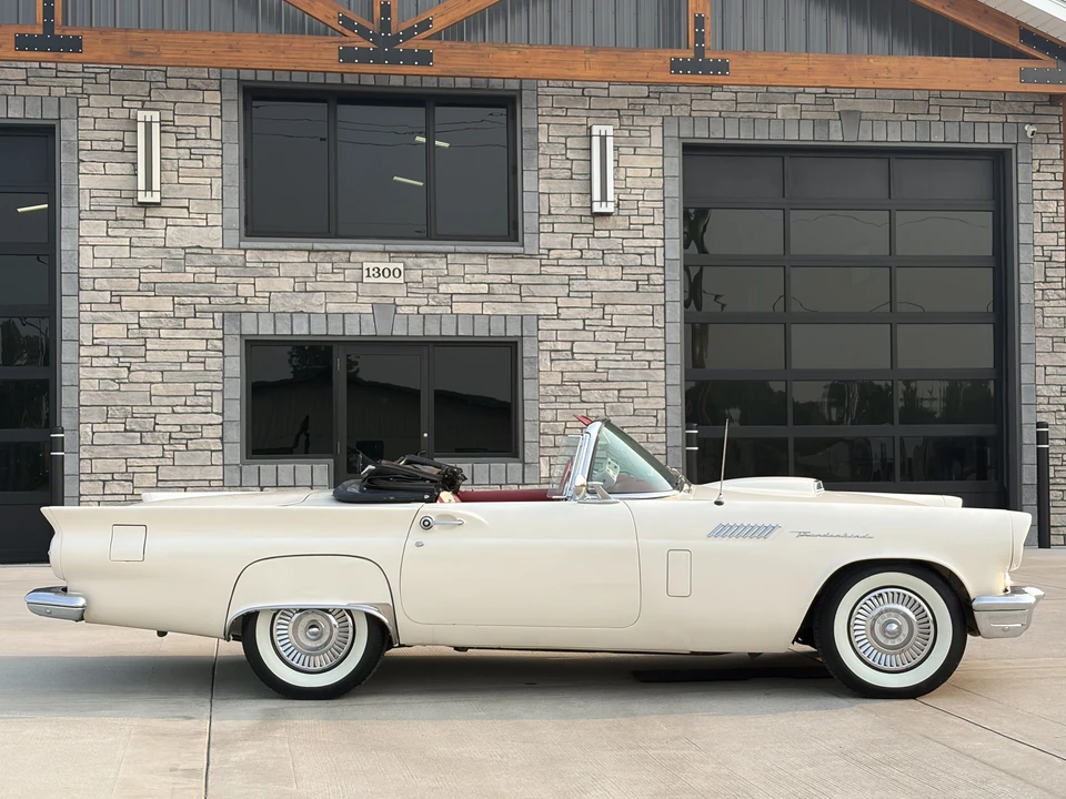 1957 Ford Thunderbird 1st Gen - Image 4 of 31