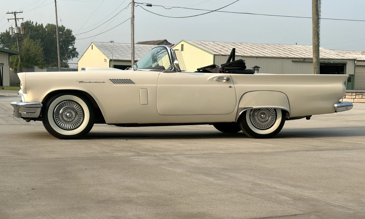 1957 Ford Thunderbird 1st Gen - Image 12 of 31