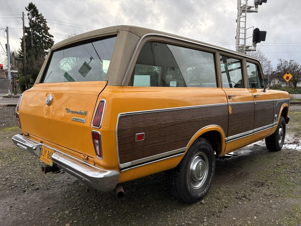 1974 International Harvester Travelall - Image 23 of 31