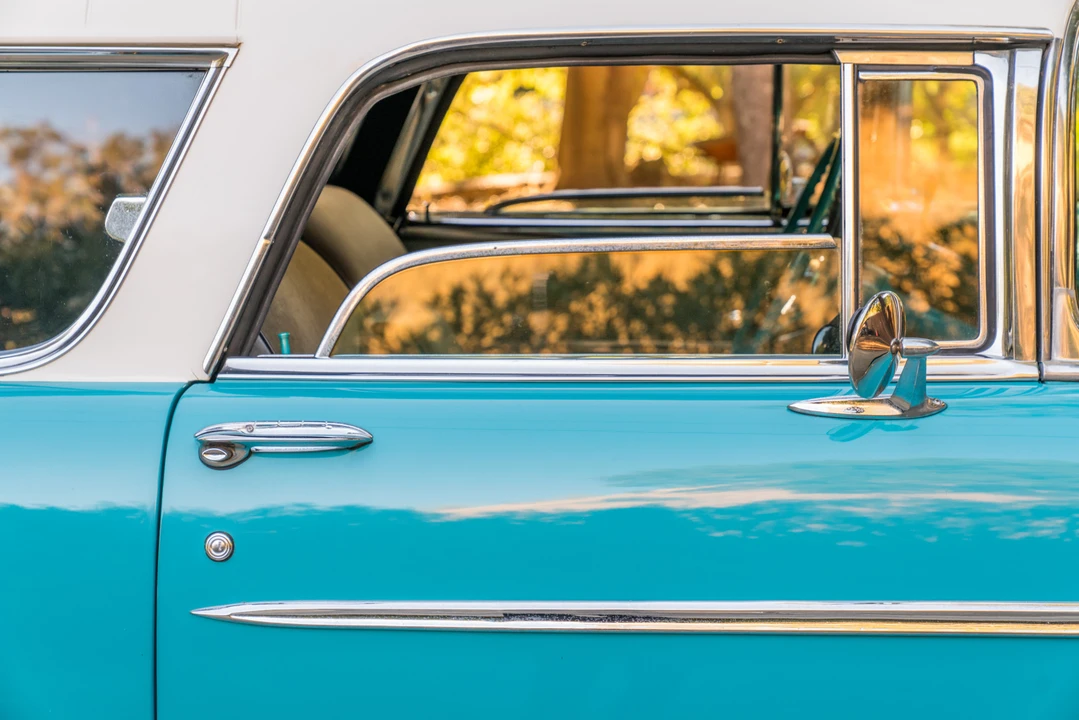 1955 Chevrolet Nomad - Image 25 of 31