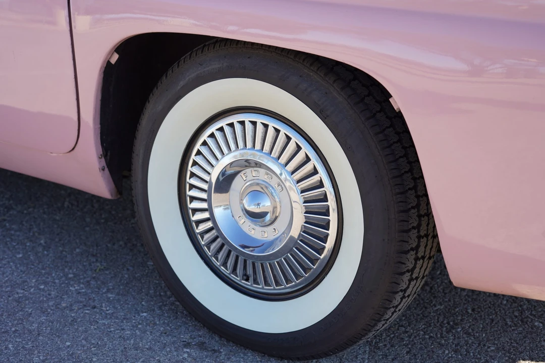 1957 Ford Thunderbird 1st Gen - Image 28 of 31