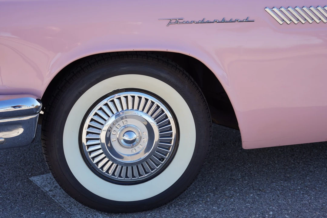 1957 Ford Thunderbird 1st Gen - Image 29 of 31