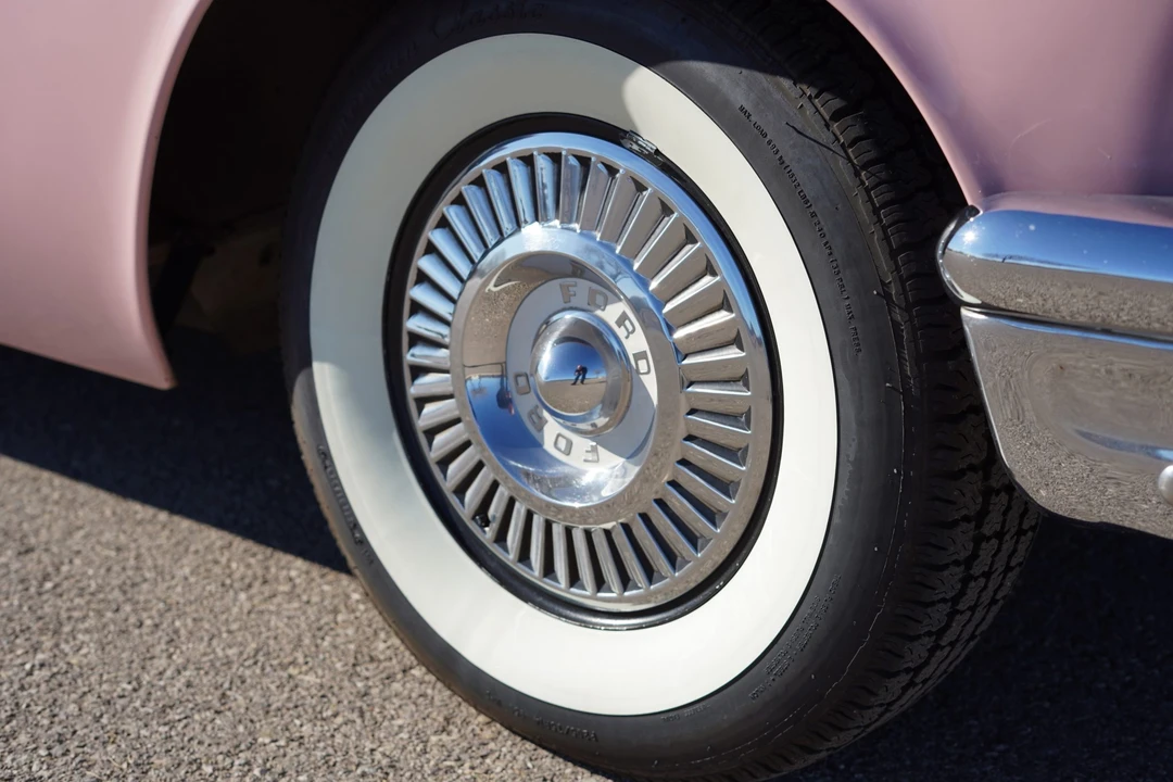 1957 Ford Thunderbird 1st Gen - Image 30 of 31