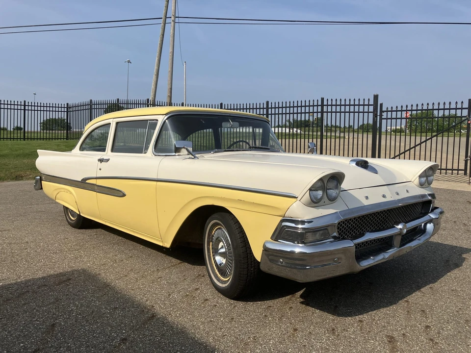 1958 Ford Customline - Image 9 of 31