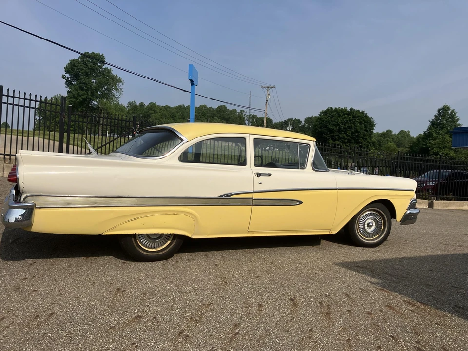1958 Ford Customline - Image 12 of 31