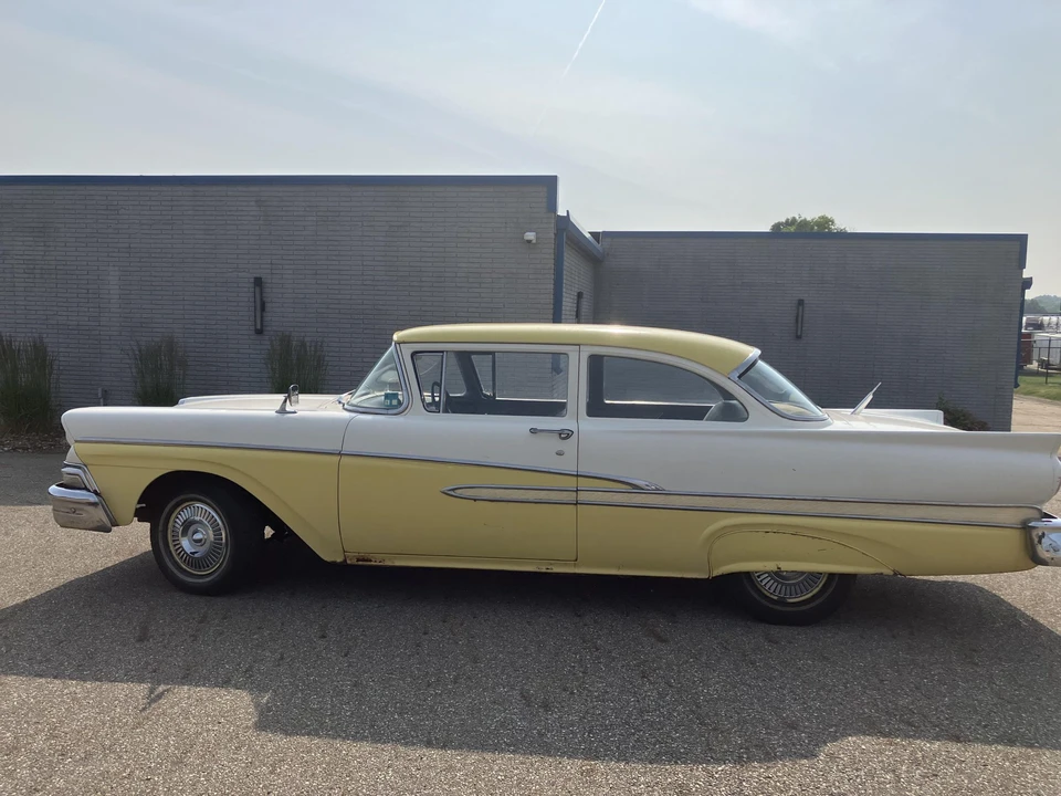 1958 Ford Customline - Image 20 of 31