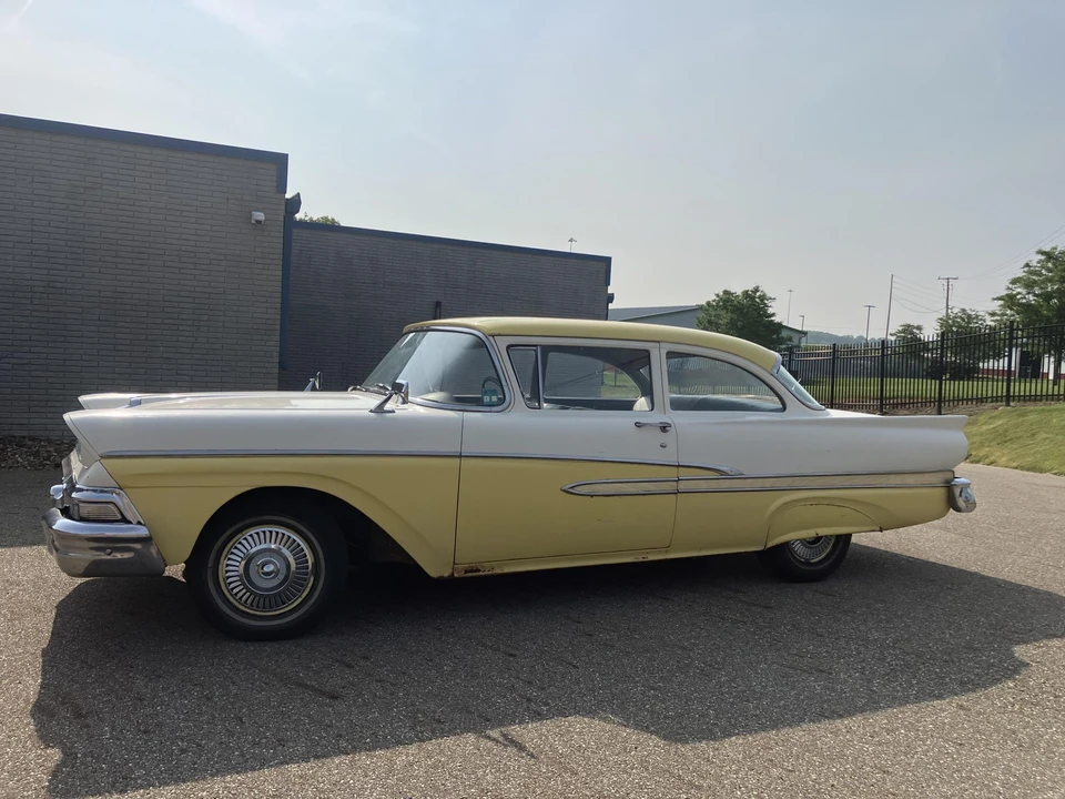 1958 Ford Customline - Image 21 of 31