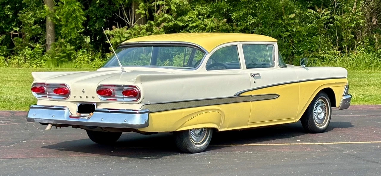 1958 Ford Customline - Image 24 of 31