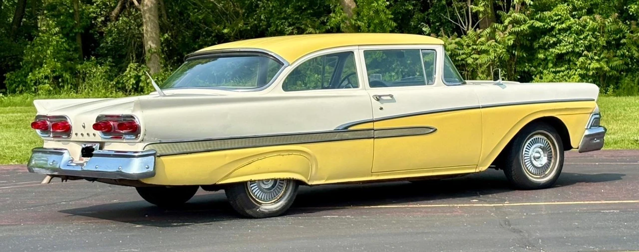 1958 Ford Customline - Image 25 of 31
