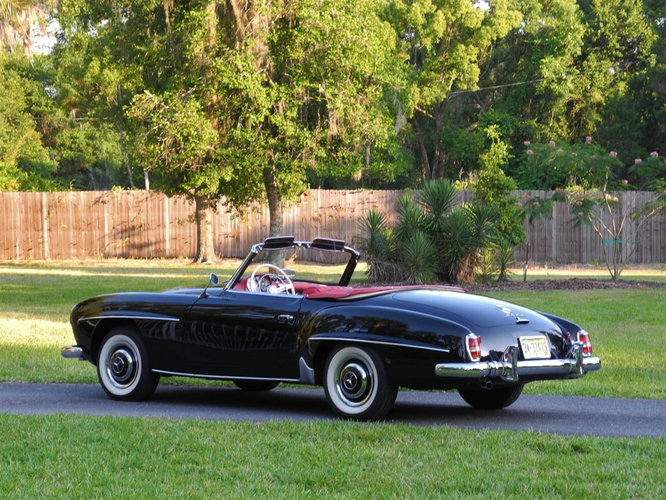 1961 Mercedes-Benz 190 SL - Image 4 of 31