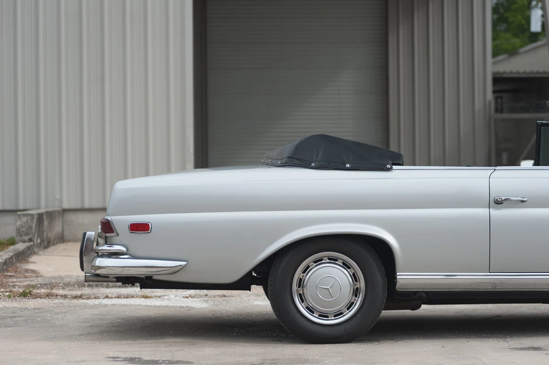 1968 Mercedes-Benz W111 Cabriolet - Image 11 of 31