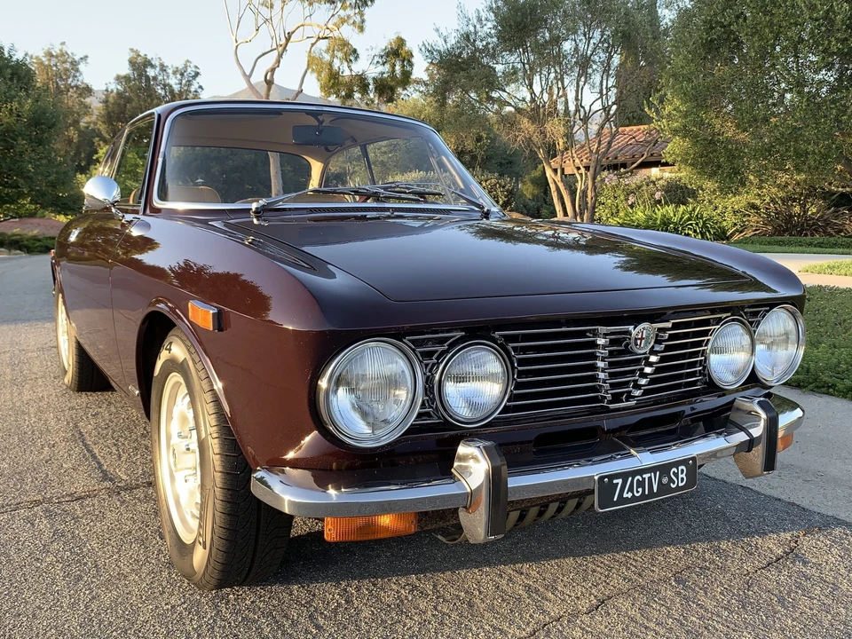 1974 Alfa Romeo 2000 GT Veloce - Image 14 of 31