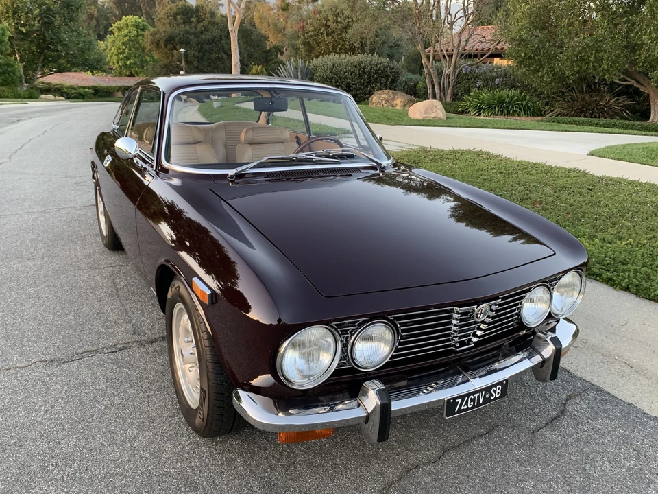 1974 Alfa Romeo 2000 GT Veloce - Image 13 of 31