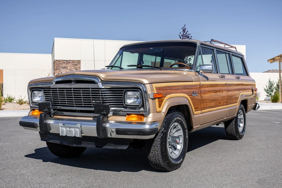 1984 Jeep SJ Grand Wagoneer - Image 2 of 31