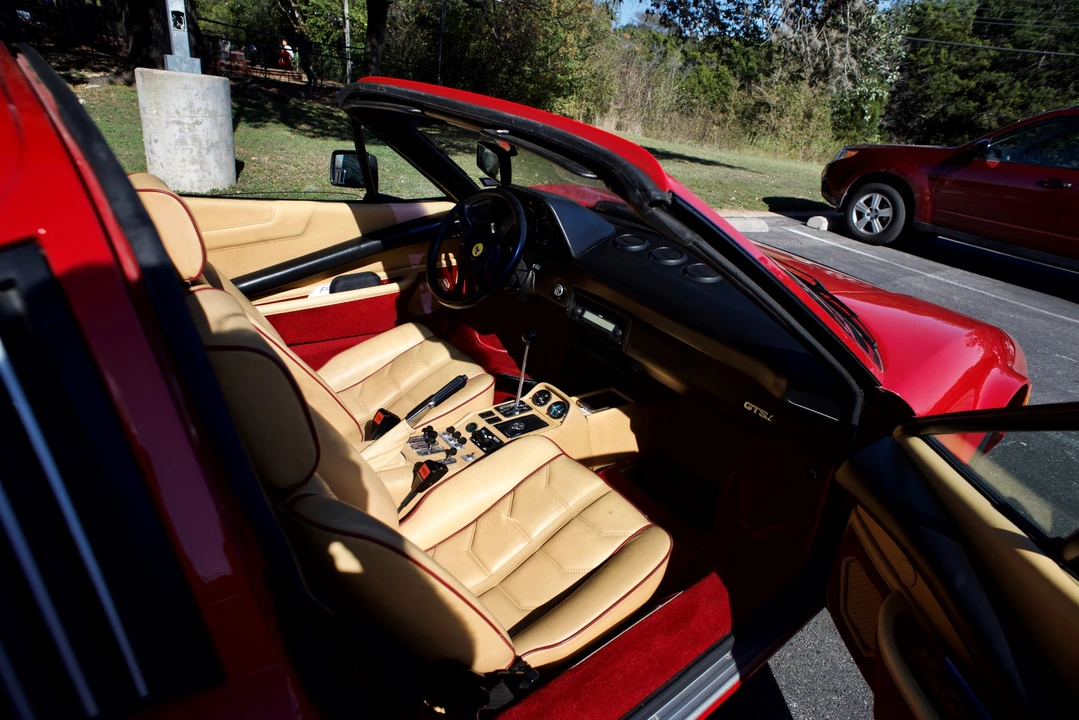 1985 Ferrari 308 GTS QV - Image 18 of 31